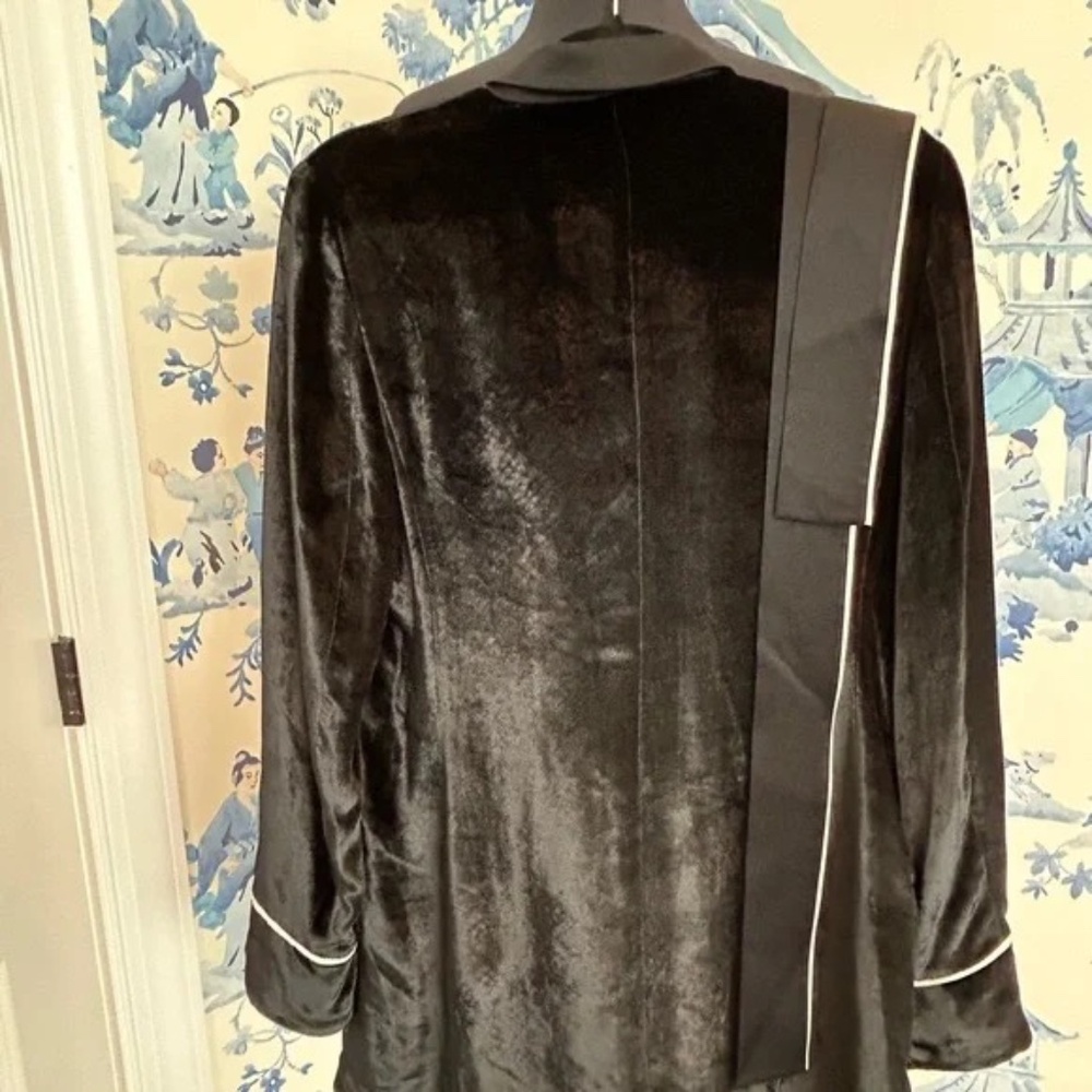 Grey Velvet Ladies Smoking Jacket/Dress - Picture 5 of 12